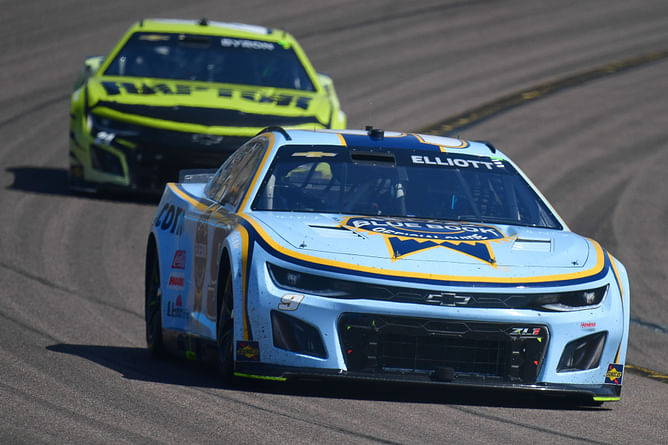 William Byron comments on fighting with Hendrick teammate Chase Elliott for the regular season championship