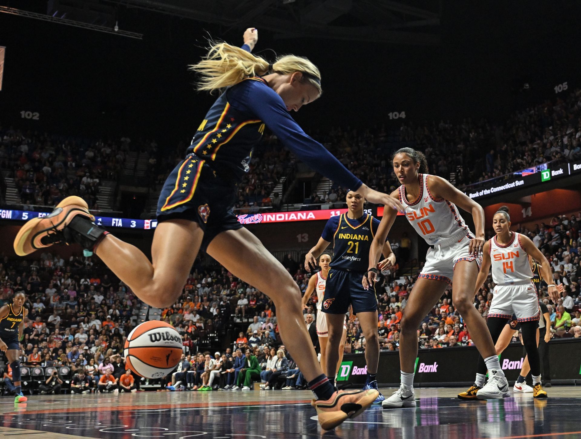 Indiana Fever v Connecticut Sun - Source: Getty