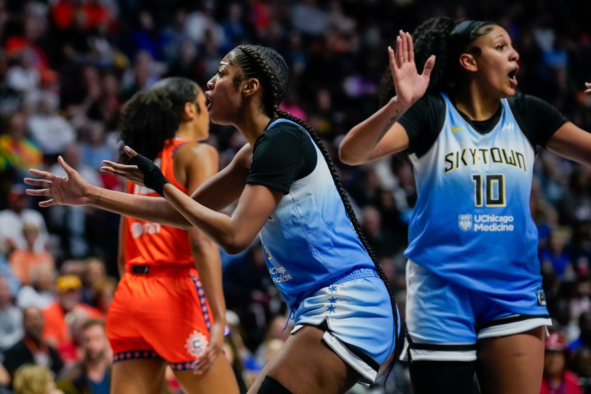 Chicago Sky v Connecticut Sun - Source: Getty