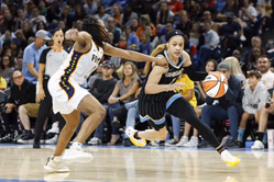 "Wish you didn’t fight Caitlin Clark" - WNBA fans abuzz as Chennedy Carter hails Kelsey Mitchell’s monster game in Fever’s OT thriller win against Sun
