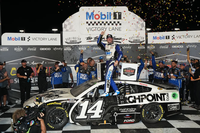 NASCAR DFS Fantasy Picks 2025 Cook Out Southern 500 Cup Race: Top Drivers, Sleepers and Strategy