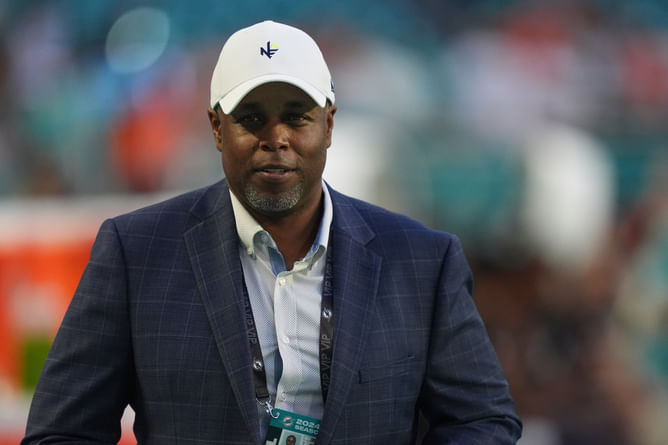"Hoping my kids die of cancer": Dolphins GM Chris Grier reveals brutal emails from fans after unsuccessful season