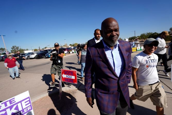 "Shedeur is everything I knew he was" - Cowboys legend Emmitt Smith impressed with Deion Sanders' son's debut for Browns vs. Panthers