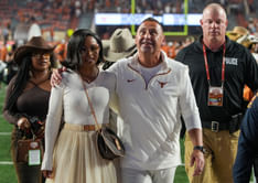 Texas HC Steve Sarkisian's wife Loreal Sarkisian busts "myth" around re-wearing clothes ft. $18,500 worth Birkin bag