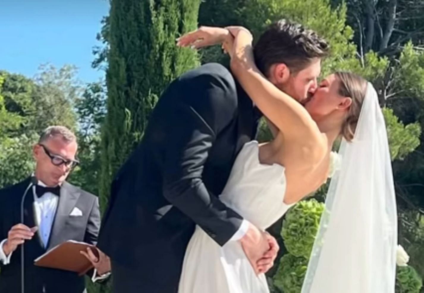 Newlyweds Leon Draisaitl and Celeste celebrate in style with Connor McDavid and wife Lauren @ celestedesjardins IG story