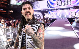 Dominik Mysterio pinned by 40-year-old star in a non-title match after SmackDown goes off the air