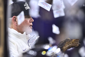 "Didn't know they were that poor": Fans debate over Brian Kelly’s $18M roster reveal for LSU in 2025