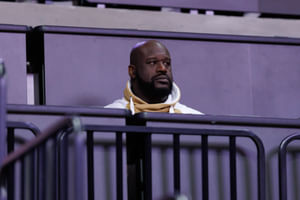 Ex-Lakers trainer Gary Vitti recalls the time Shaquille O'Neal hurled used toilet paper at him in urinal incident: "That's disgusting"