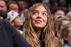 When Sydney Sweeney nailed 90-footer center-ice shot at Blackhawks game