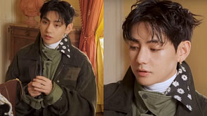“Most adorable person ever” - Fans swoon as BTS' V reveals what’s in his bag for the first time, shares concert memories, insomnia struggles, & more