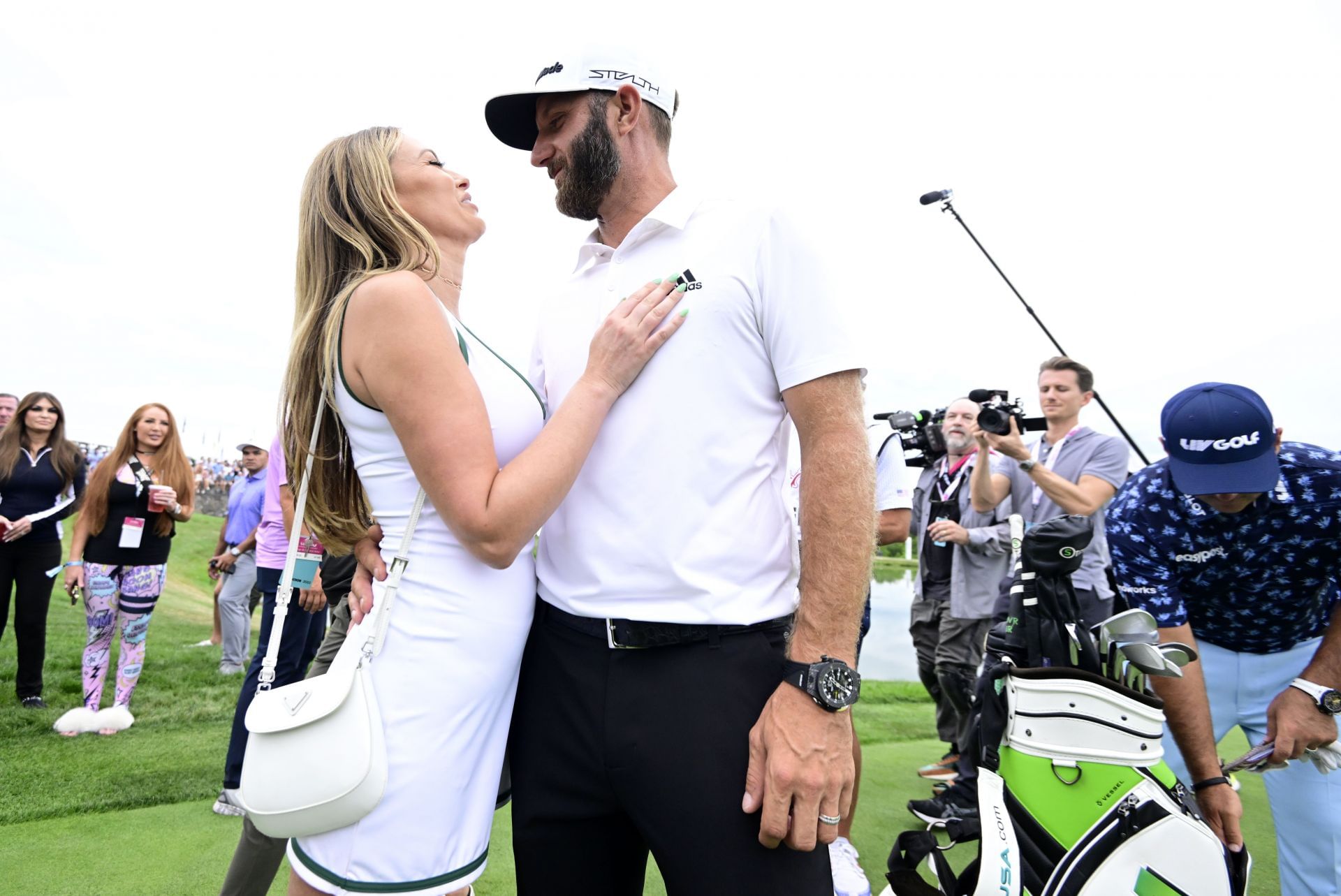 Dustin Johnson’s wife Paulina Gretzky rocks green top at LIV Golf Indianapolis concert