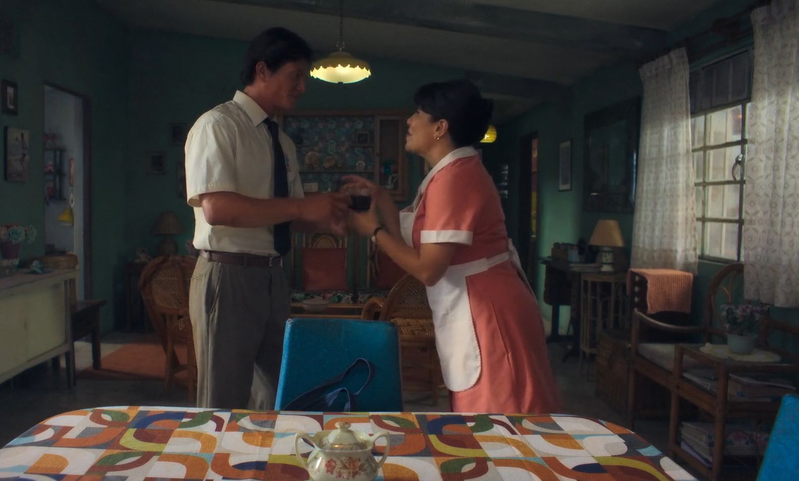 A still from Acapulco (Image via AppleTV+)