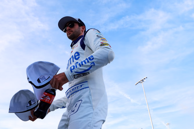 Chase Elliott makes feelings known after Ryan Blaney’s victory gifted Alex Bowman a NASCAR playoff spot