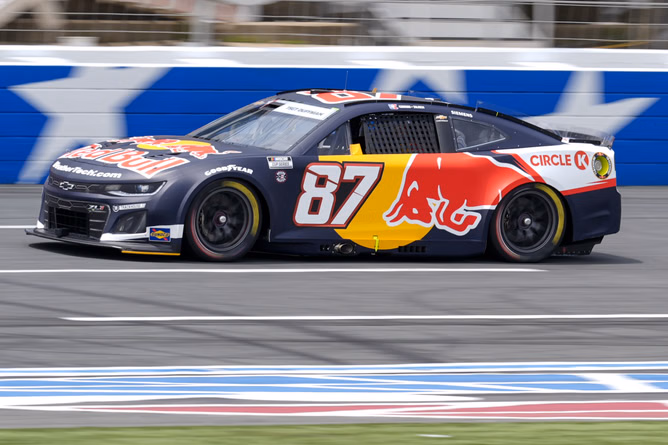 "Not worth it": Insider explains why Trackhouse pulled No. 87 Red Bull car after Connor Zilisch injury