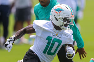 Chad Johnson links Tyreek Hill to $4,850,000,000 AFC team amid growing trade rumors around Dolphins WR