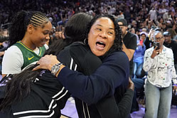 "I fought for it": South Carolina HC Dawn Staley gets candid about pay equity for women's sports