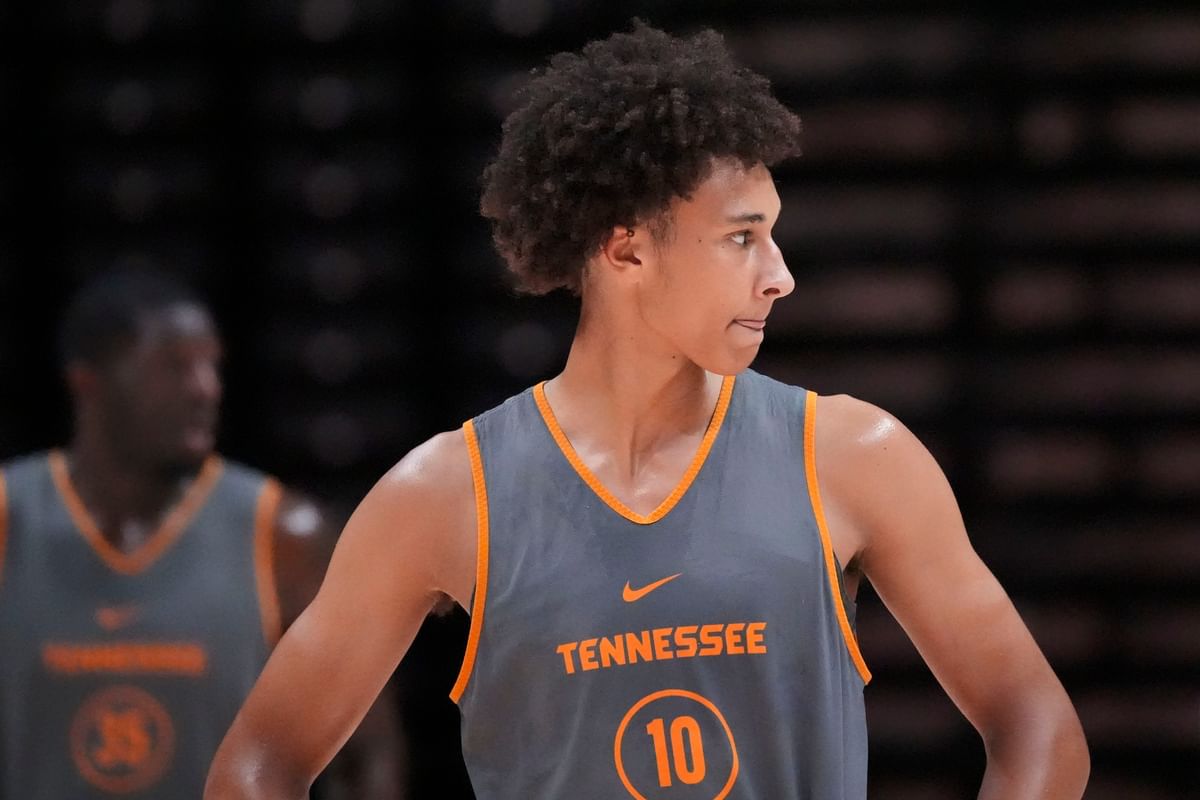 Days after high praise from Tennessee HC Rick Barnes, 5-star freshman Nate Ament impressed in first training session