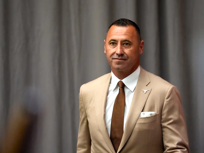 "Having trouble against big-time coaches": Analyst breaks down Steve Sarkisian’s pressure ahead of Texas–Ohio State matchup
