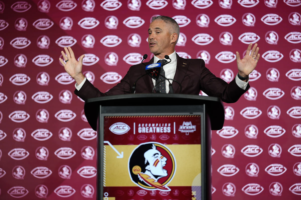 "Recruits are done with Mike Norvell": Fans troll FSU coach after elite 2026 class DL decommits from Seminoles program