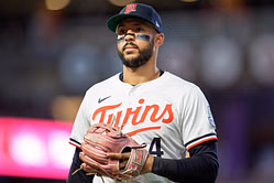 "Everything he touches turns to gold" - 8x All-Star breaks down the last-minute MLB deal that turned into a win
