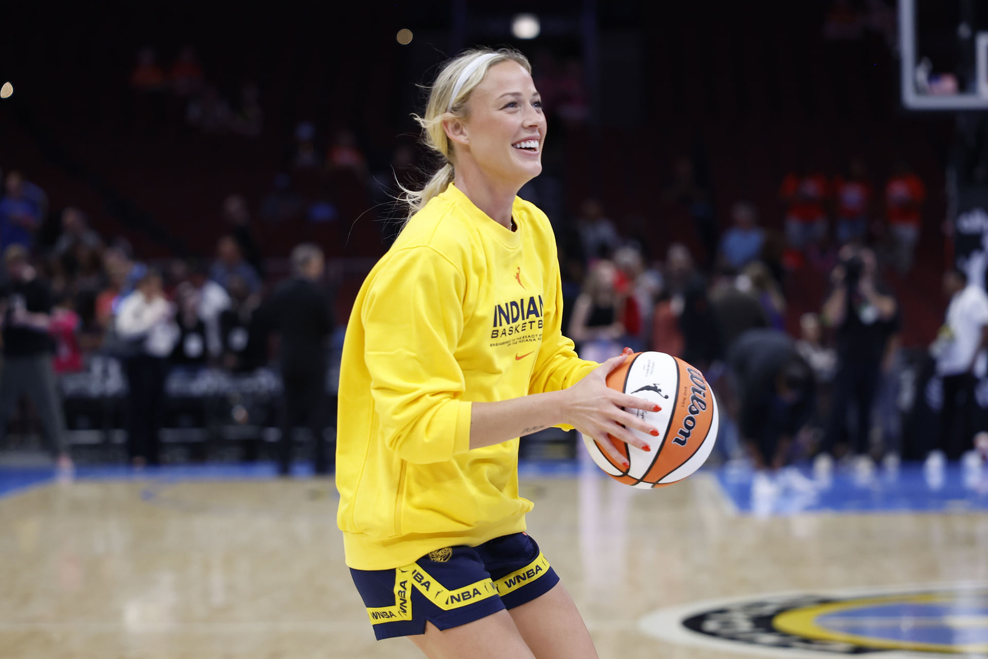 "CALL ME": After Arby's deal, $100,000 Sophie Cunningham eyes new partnership with Texas restaurant chain ahead of Paige Bueckers matchup