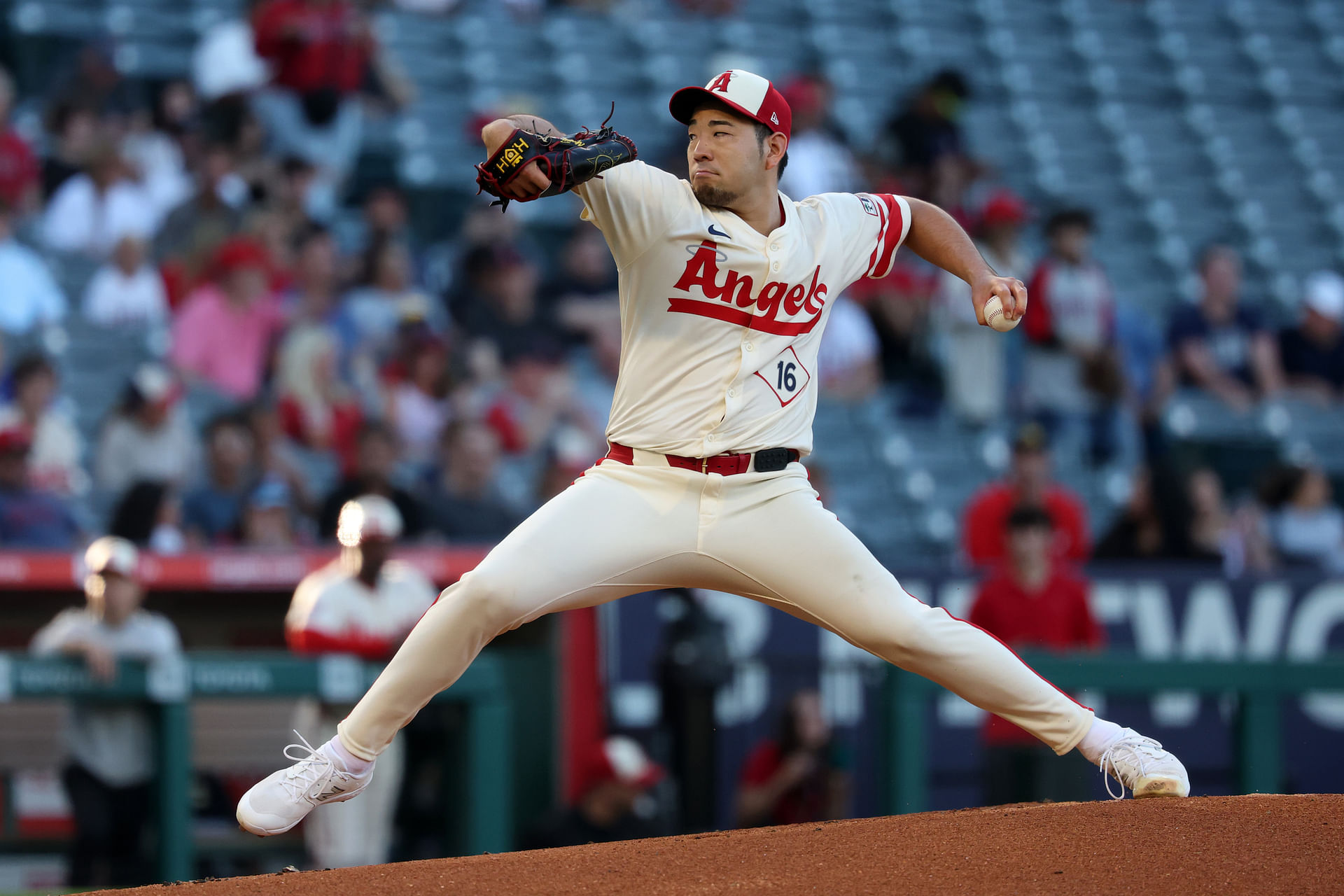 MLB: Texas Rangers at Los Angeles Angels - Source: Imagn
