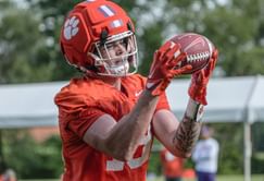 "He should transfer to UGA," "Kirby Smart is typing": CFB fans buzz as Clemson TE Ian Schieffelin gets arrested under DUI suspicion