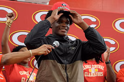Kirby Smart records major recruiting win as elite four-star DL Anthony "AJ" Lonon commits to Georgia: REPORT