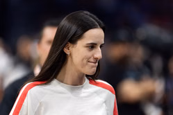 "This is what Caitlin lost signing w/ Nike": WNBA fans take issue with Caitlin Clark's $28,000,000 decision after Steph Curry's video goes viral