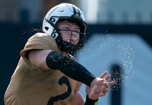 IN PICS: Vanderbilt QB Diego Pavia links up with $177,000,000 worth MLB star while enjoying the off season