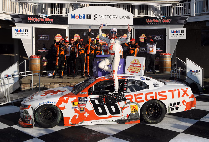 Connor Zilisch upsets RCR’s Austin Hill to claim his third consecutive NASCAR victory