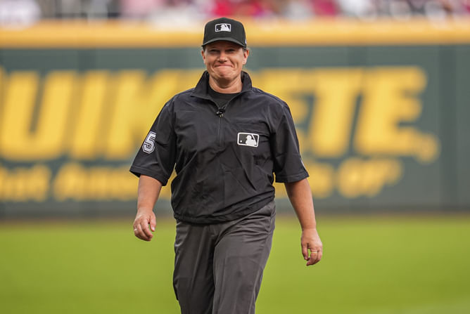 "Such a role model for girls" - Veteran umpire Chris Guccione beams with pride over first female umpire Jen Pawol’s historic milestone