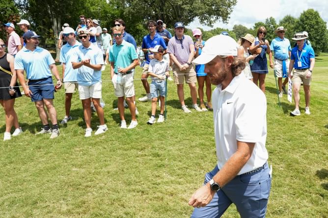Tommy Fleetwood makes surprise appearance at MLB showdown in Baltimore ahead of BMW Championship
