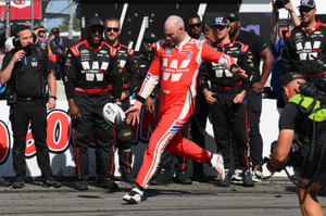 “What’s worth racing for?” NASCAR insider reacts to Shane van Gisbergen’s “very bland” celebration