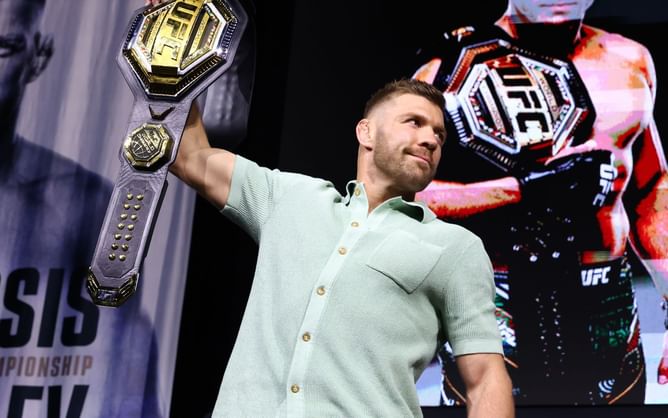 UFC 319 loses third bout, Dan Hooker questions Charles Oliveira's decision, Dricus du Plessis reacts to Khamzat Chimaev faceoff: MMA News Roundup
