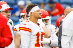 Patrick Mahomes criticizes Kareem Hunt’s assault scandal 7 years after Pro Bowl RB was released by Browns