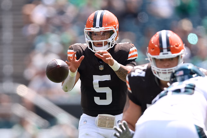“Will he be refunding me for my 5 jersey”: NFL fans react to Dillon Gabriel switching no. 8 jersey after Kenny Pickett’s trade to Raiders