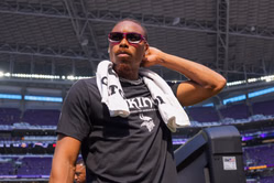 Vikings' Justin Jefferson heartbroken as fatal Minneapolis shooting leaves 2 dead and 6 critical in anti-Catholic hate crime
