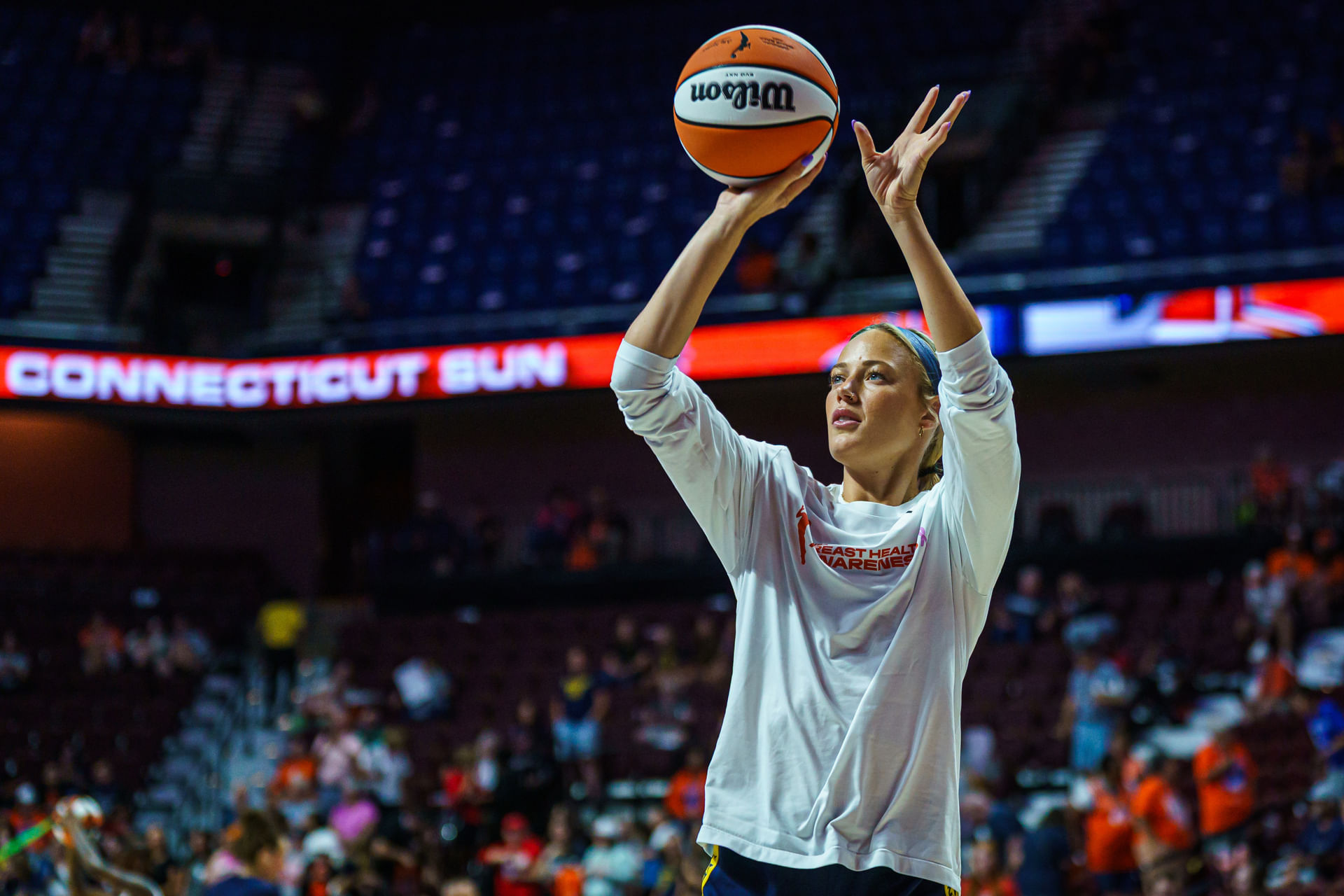 WNBA: Indiana Fever at Connecticut Sun - Source: Imagn
