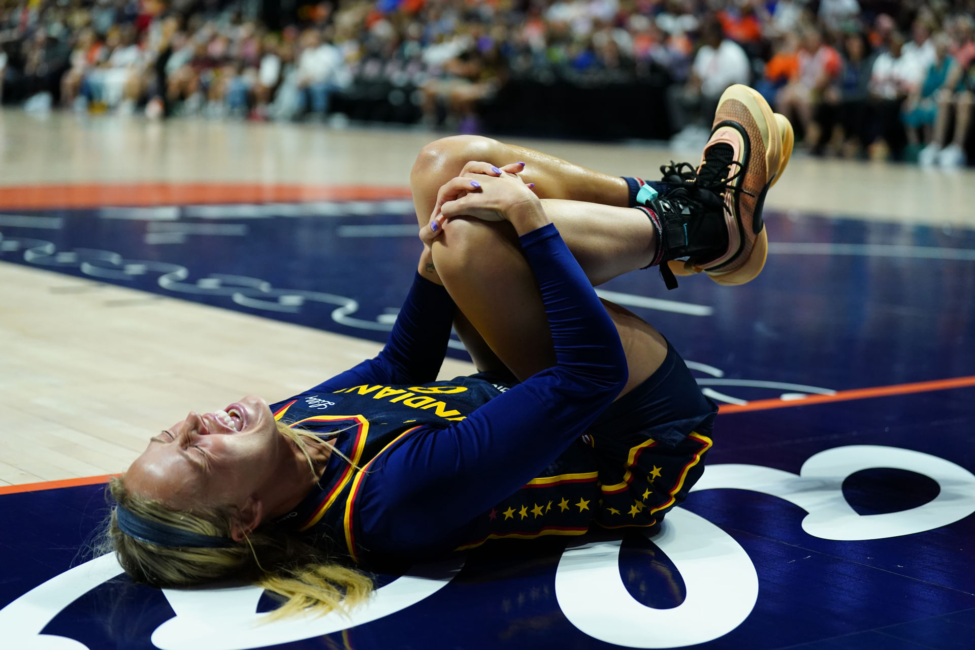 Sophie Cunningham defends Bria Hartley from hate comments and criticism. (Photo: IMAGN)