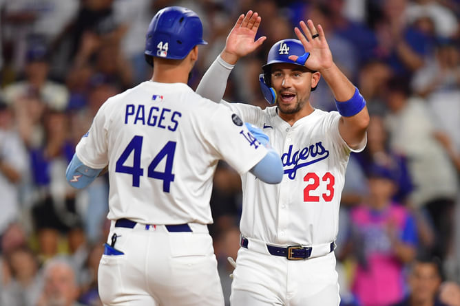 Reds vs. Dodgers: Game 2 prediction, odds, injuries, and picks - August 26, 2025
