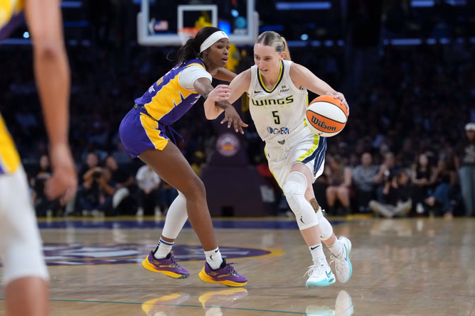 Paige Bueckers channels Steph Curry with uplifting message for Wings amid disastrous campaign: "That's the message"