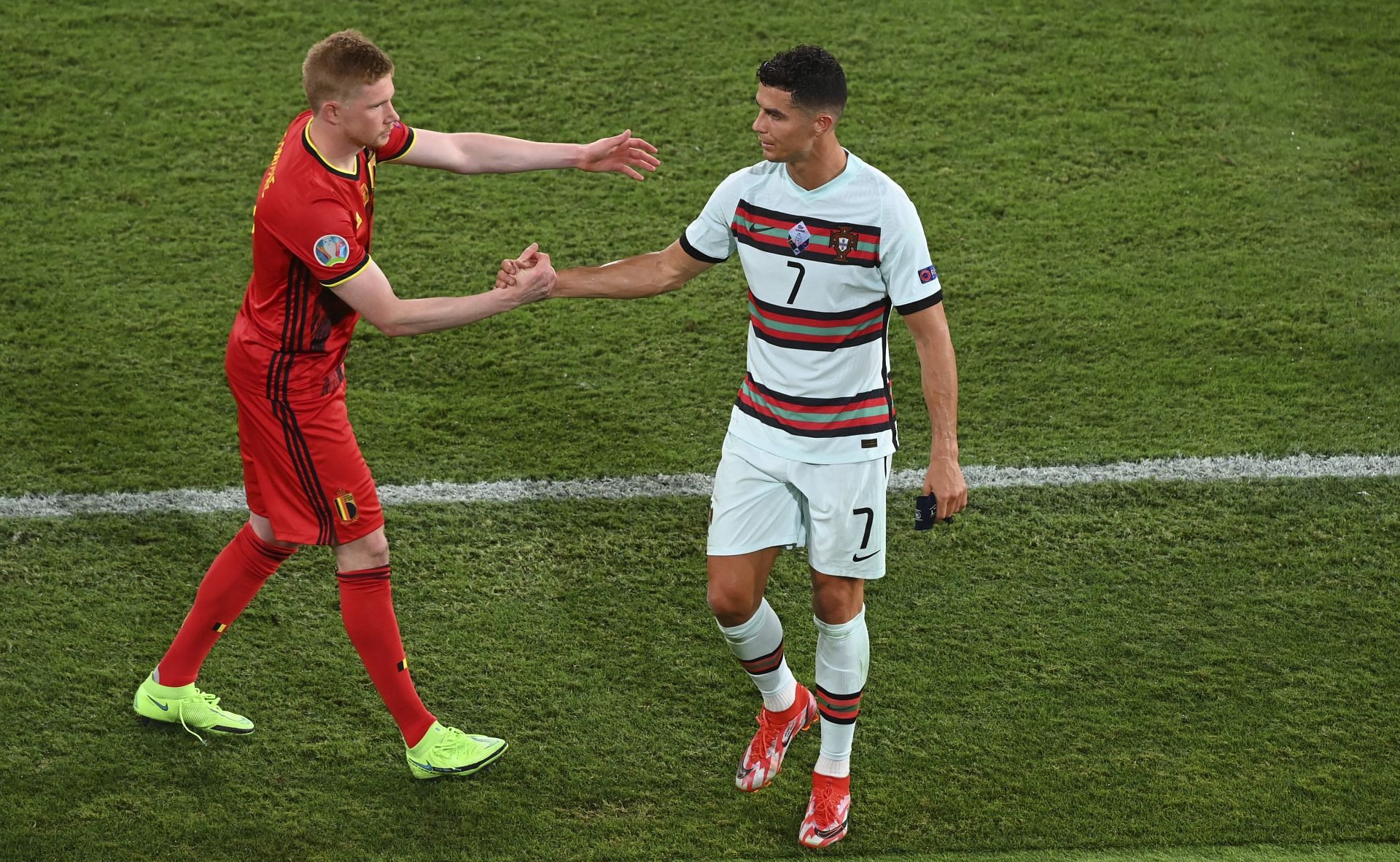 De Bruyne and Ronaldo (L to R) - Source: Getty