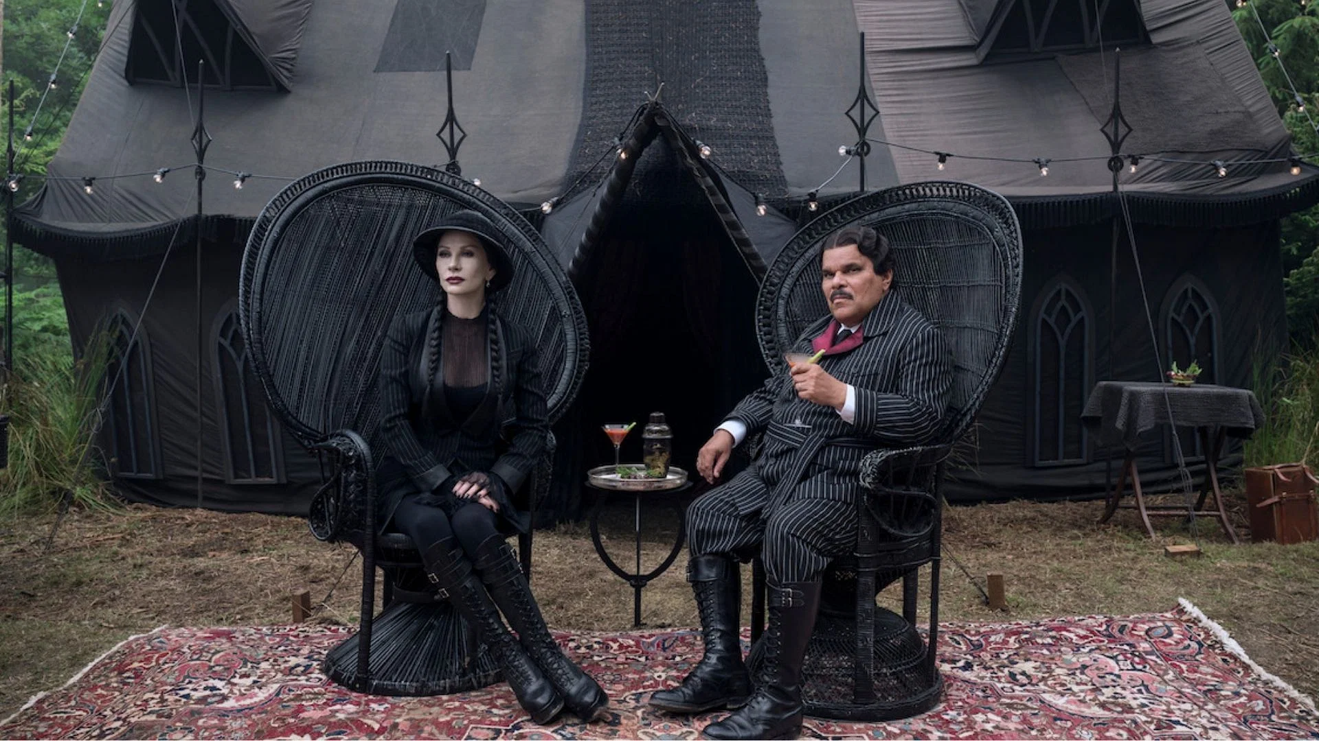 Morticia Addams and Gomez Addams (Image via Netflix)