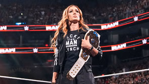 2-time World Champion to confront Becky Lynch tonight & challenge her for WWE title? Exploring the chances