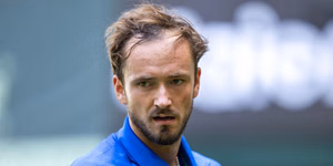 PICTURE: Daniil Medvedev performs bizarre act to cool himself down during shocking Cincinnati Open 2R loss