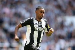 “Real Madrid want him in two years when he’s 27, he’ll do the same to you" - Pundit sends Alexander Isak warning to Liverpool