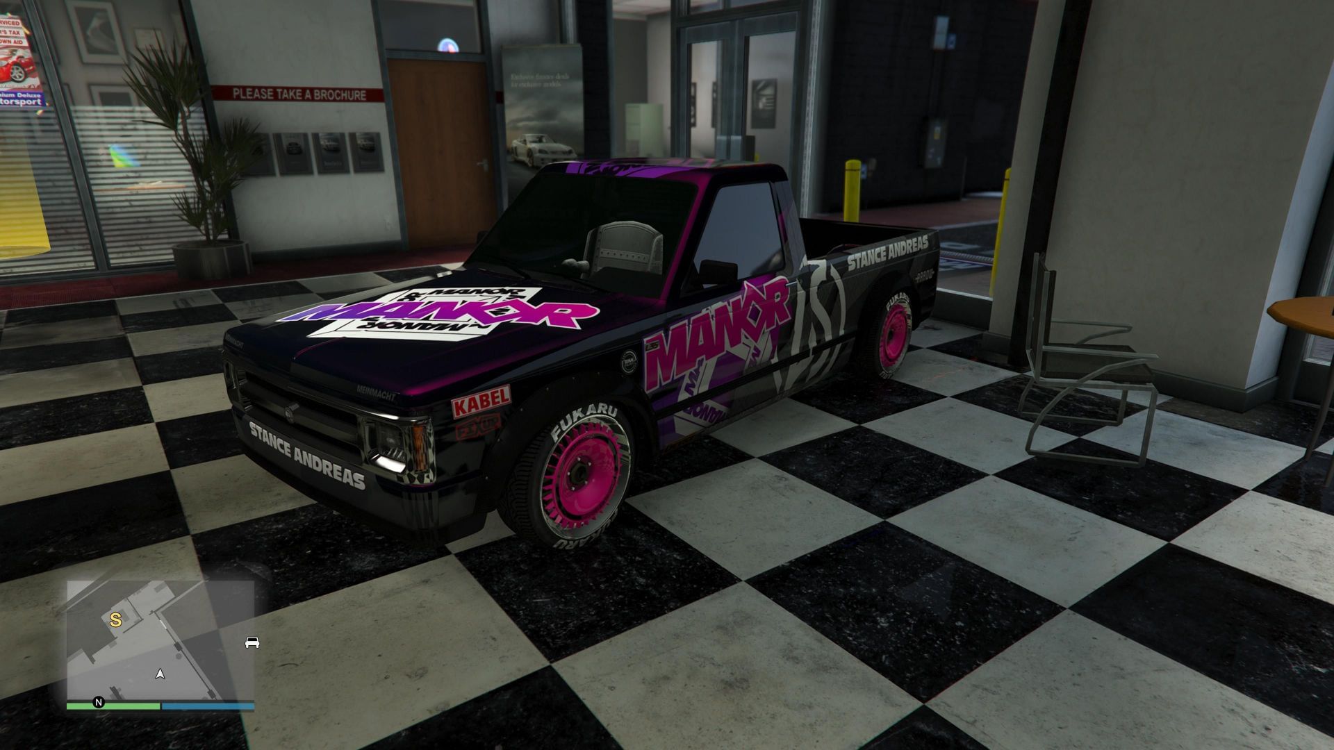 Drift Walton L35 at Premium Deluxe Motorsport (Image via Rockstar Games)