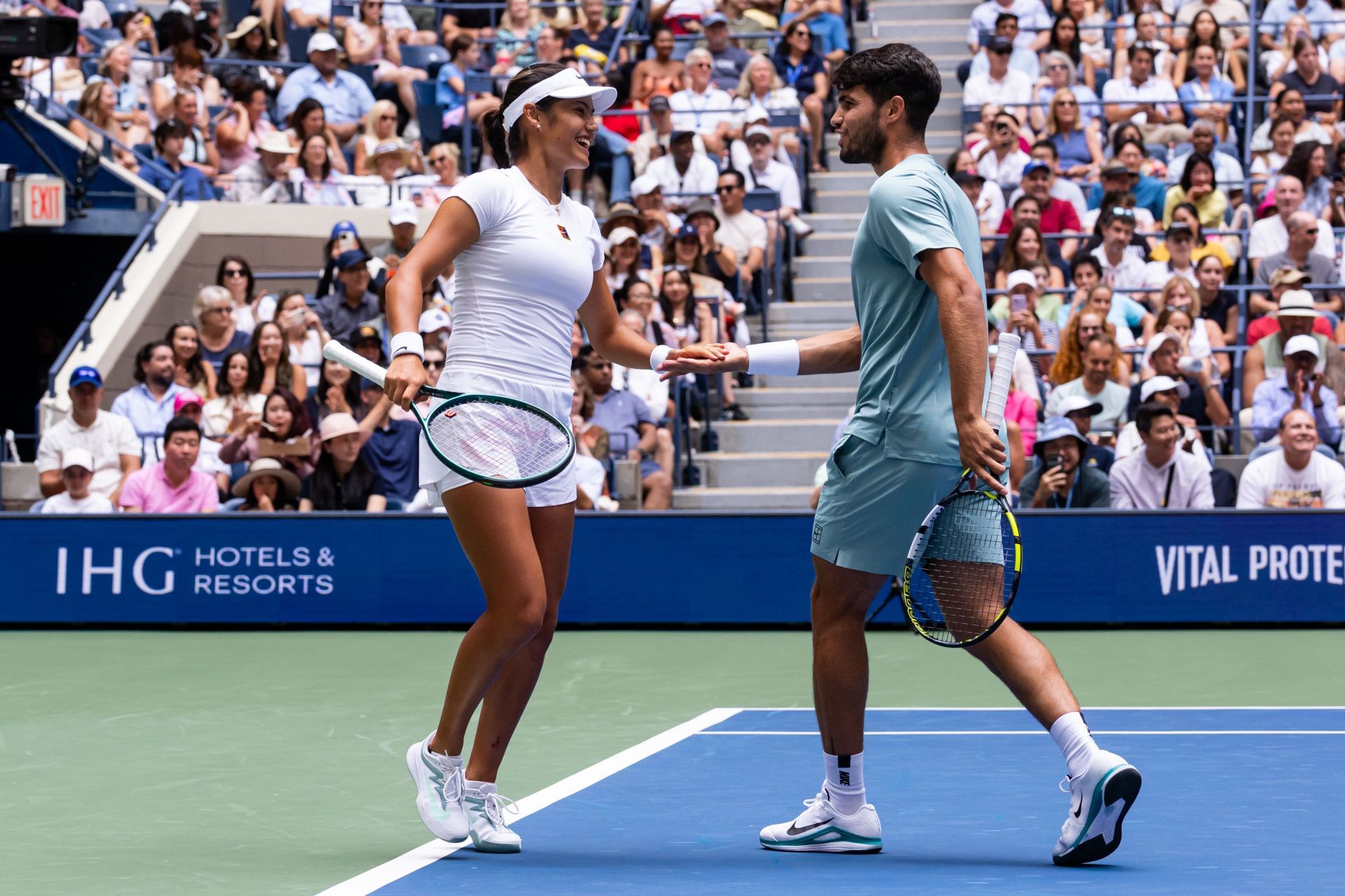 Alcaraz and Raducanu at the 2025 US Open - Mixed Doubles - Source: Getty