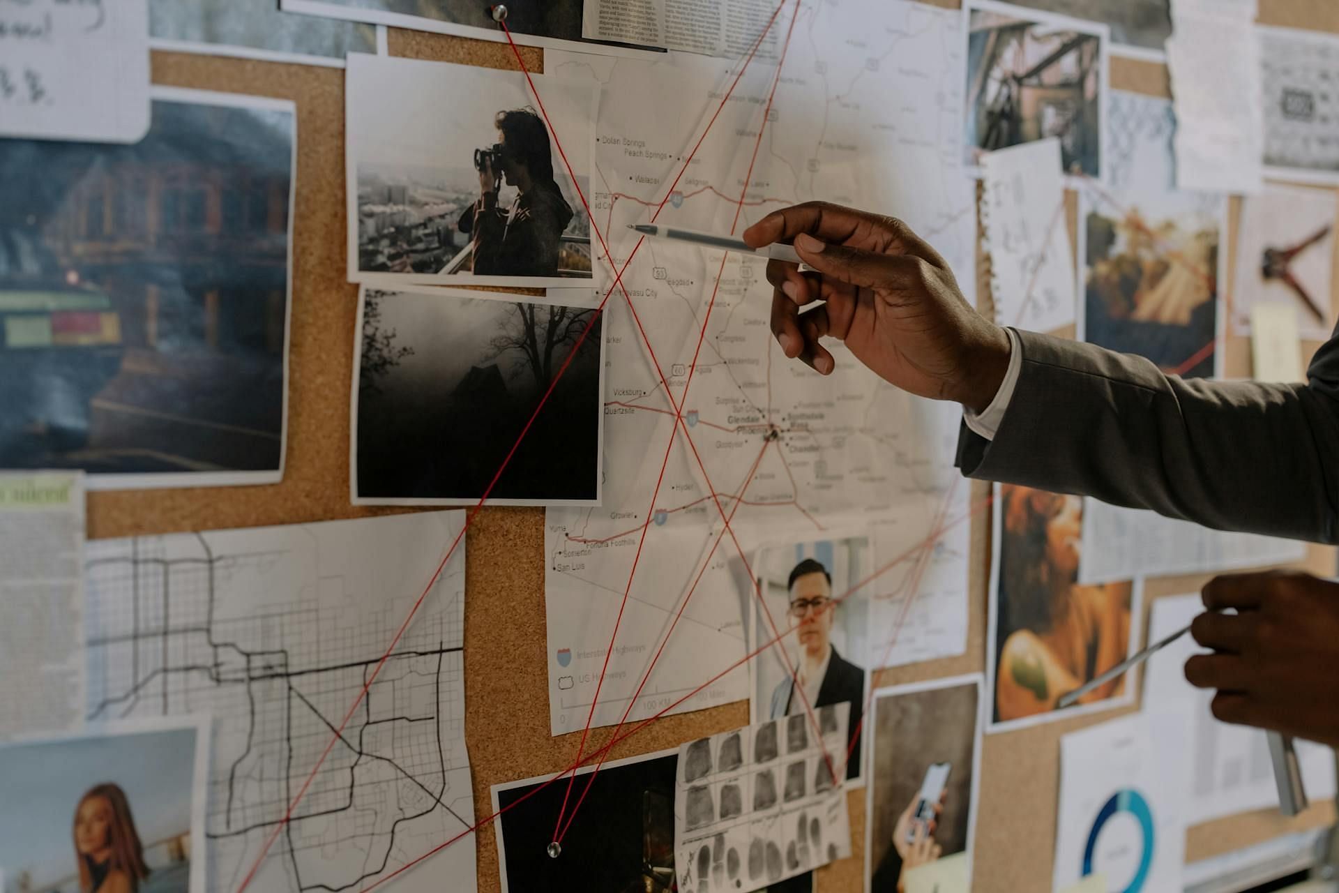 Jennifer revealed to the investigators that she had found a note from anjelica (image via Pexels)